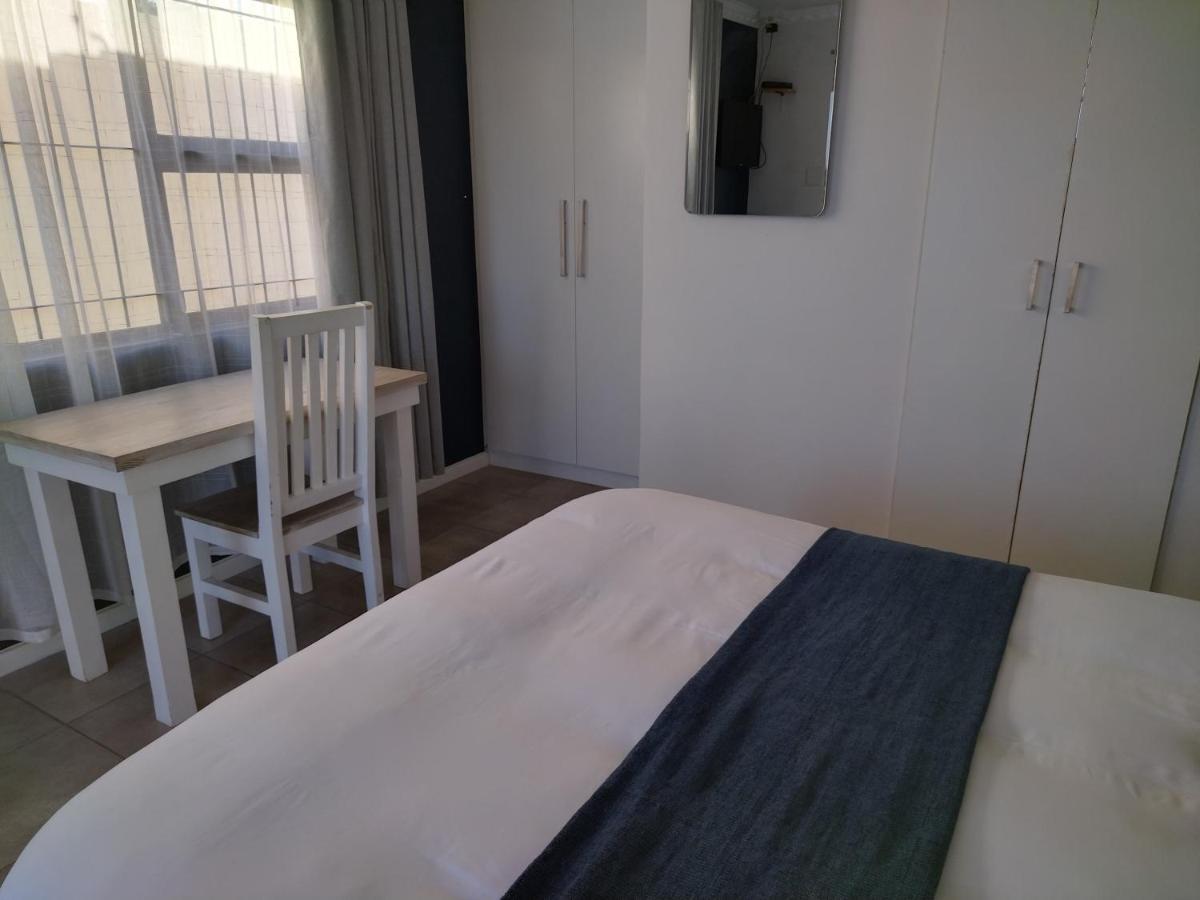 Mavi Guest House East London Bagian luar foto