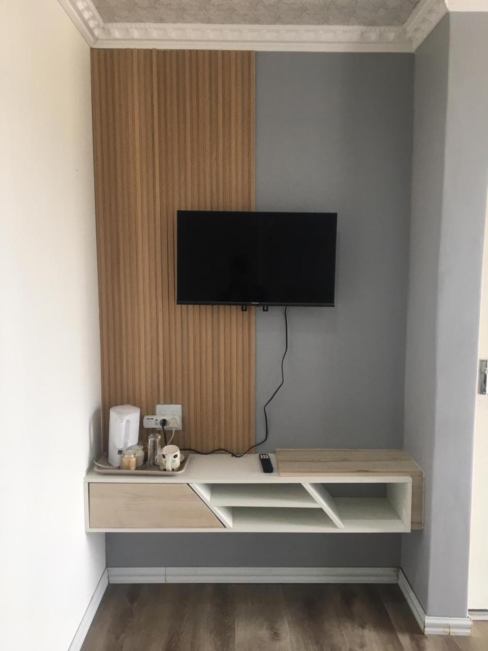 Mavi Guest House East London Bagian luar foto