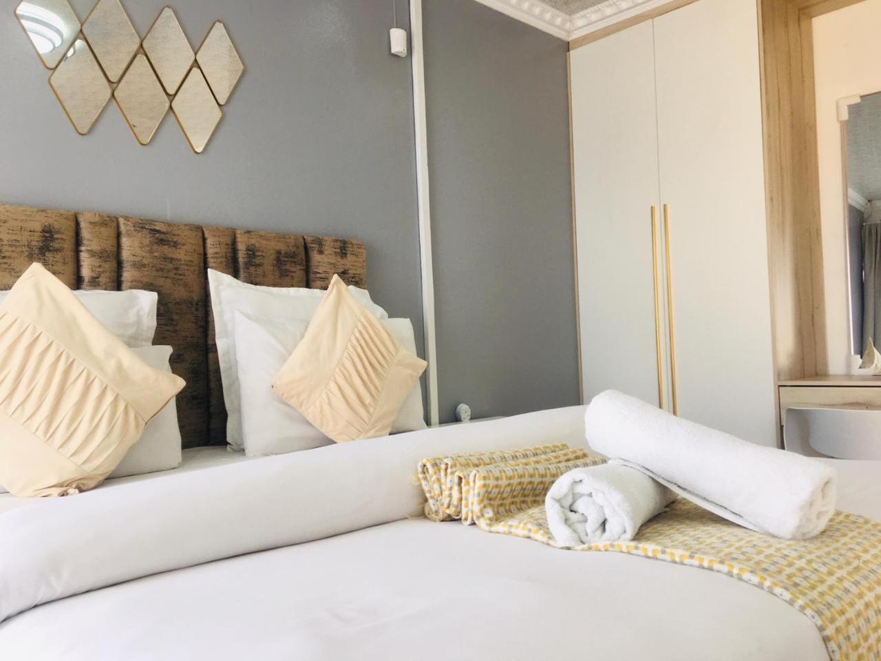 Mavi Guest House East London Bagian luar foto