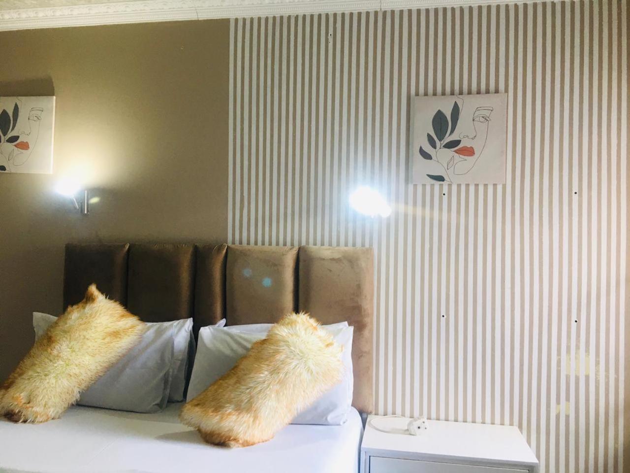 Mavi Guest House East London Bagian luar foto